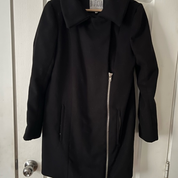 BB Dakota Coat - Picture 2 of 2